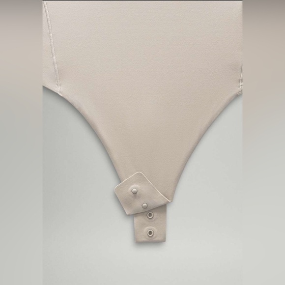 NWT Lululemon Wundermost Ultra-Soft Nulu Square-Neck Long-Sleeve Bodysuit - Picture 4 of 14